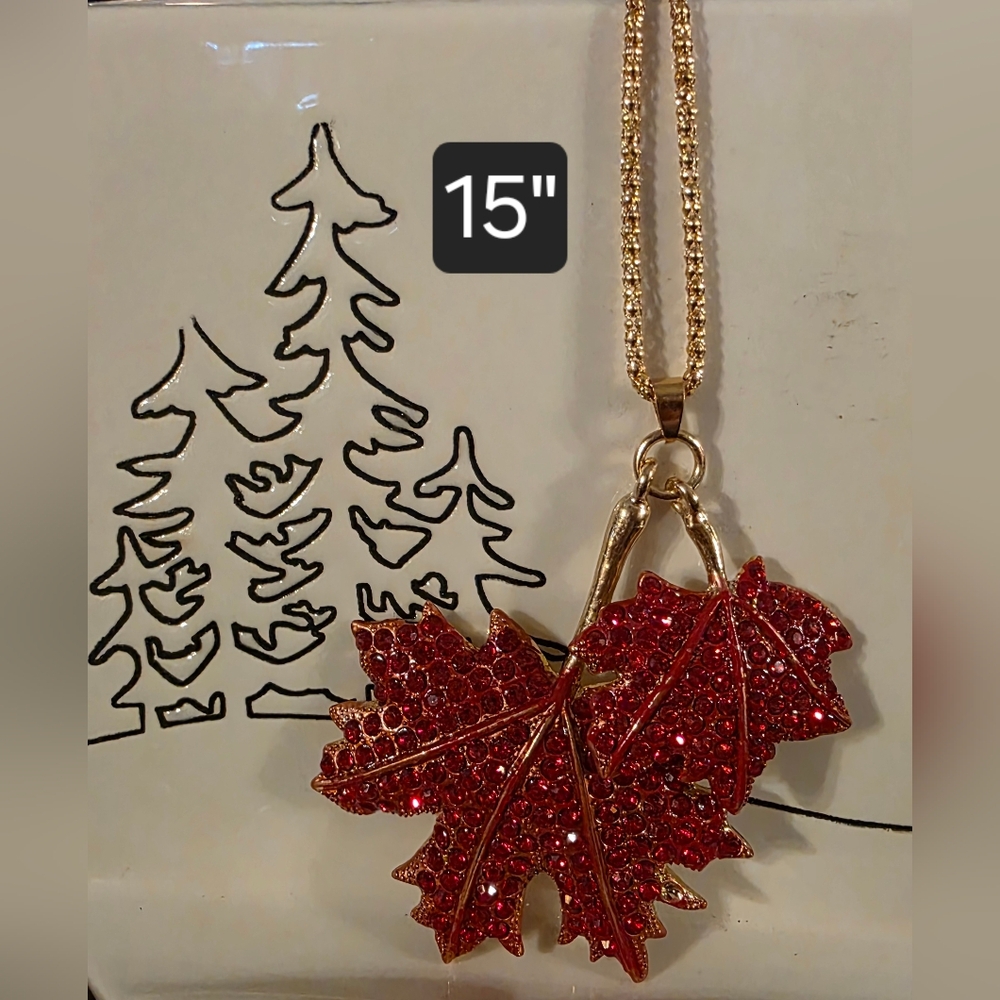 BETSY JOHNSON Elegant Red Leaf Pendant Necklace
